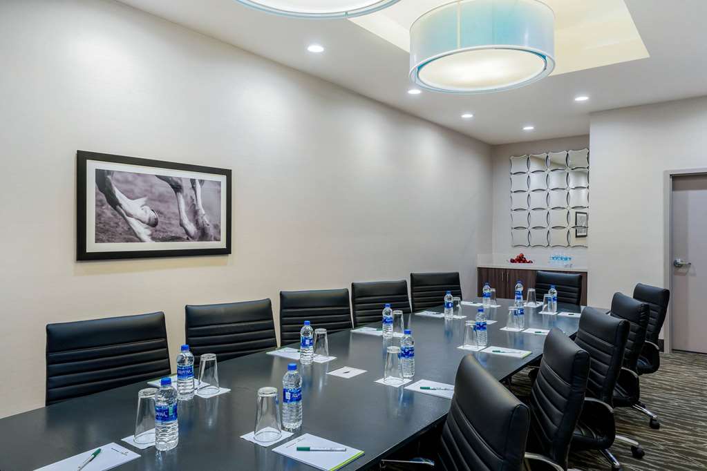 La Quinta Inn & Suites by Wyndham Houston Cypress - photo 26