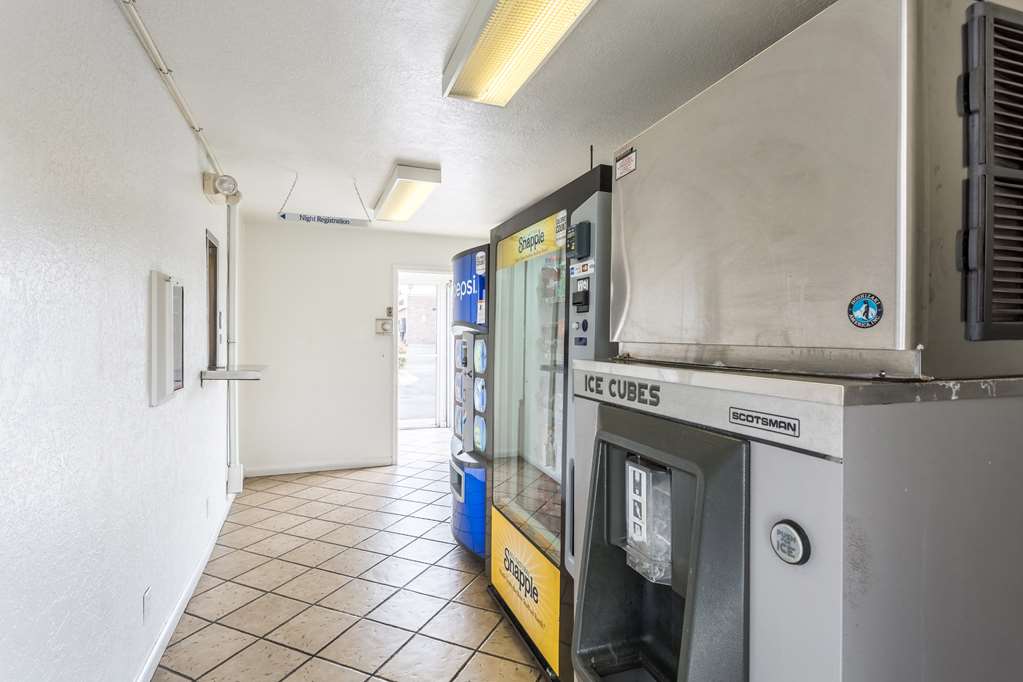 Motel 6 Albuquerque NM Northeast - photo 29