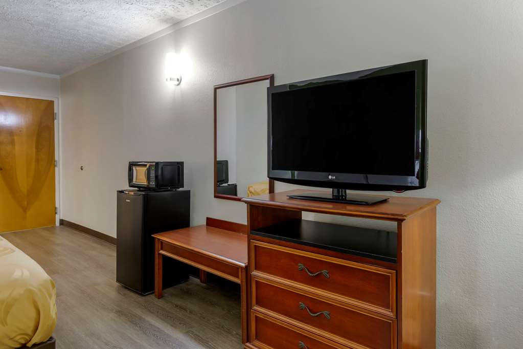 Quality Inn Roxboro South - photo 21