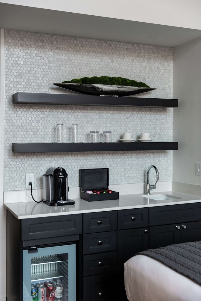 The Foundry Hotel Asheville Curio Collection by Hilton - photo 14