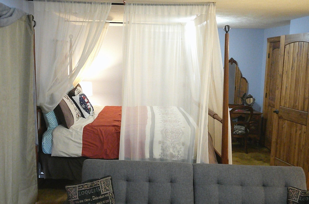 Lil Black Bear Inn - photo 62