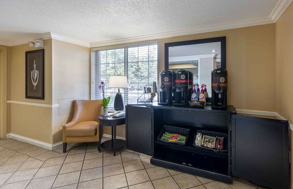 Extended Stay America Suites Cleveland Airport North Olmsted - photo 7