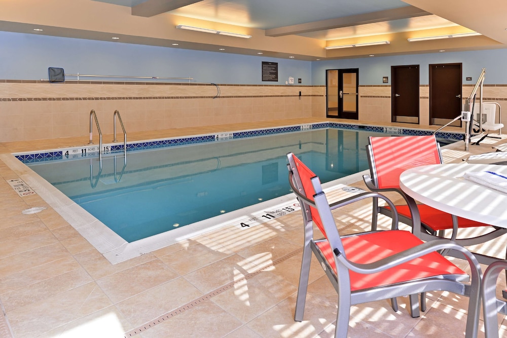 Hampton Inn Potsdam NY - photo 16
