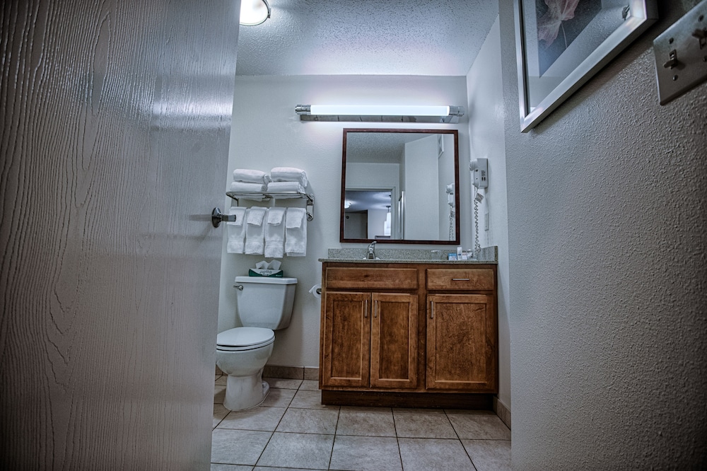 Candlewood Suites Fargo N. Dakota State University an IHG Hotel - photo 4