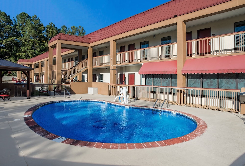 Red Roof Inn Tupelo - photo 40