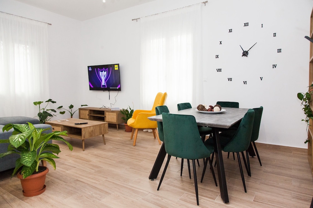 Beautiful new apartment in Petralona — 4-Star Luxury Hotel in Athens, Greece