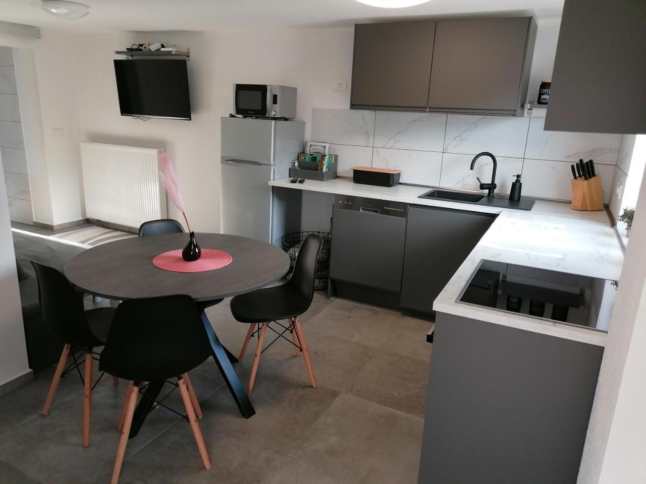 Apartma Pr Urarj — 4-Star Luxury Hotel in Kobarid, Slovenia