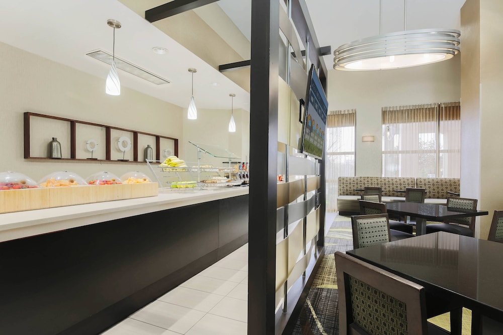Springhill Suites Marriott Quail Springs - photo 22