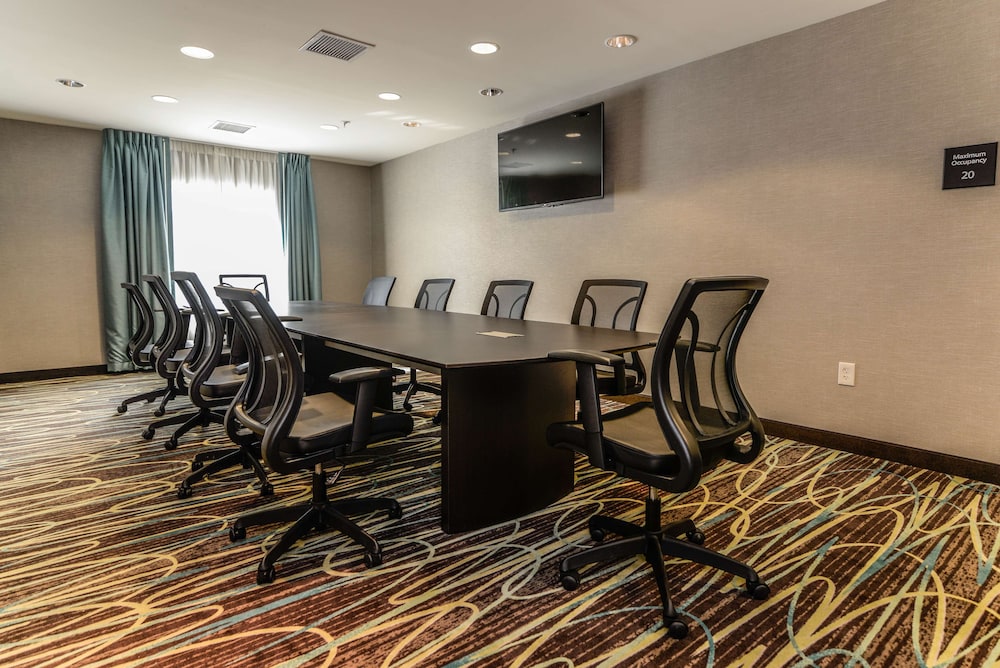 Hampton Inn Brighton - photo 74