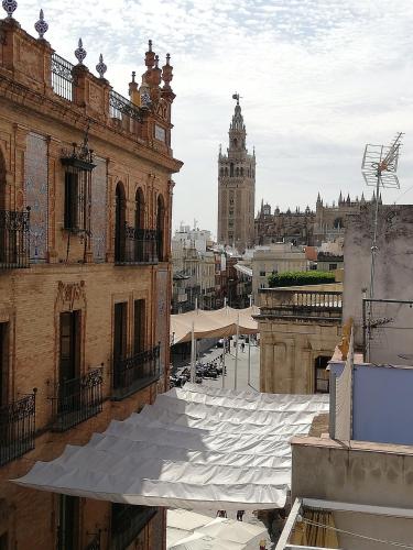 Duplex and terrace overlooking Giralda — 4-Star Luxury Hotel in Sevilla, Spain