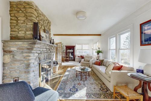 Huckleberry Hill in Waynesville, United States