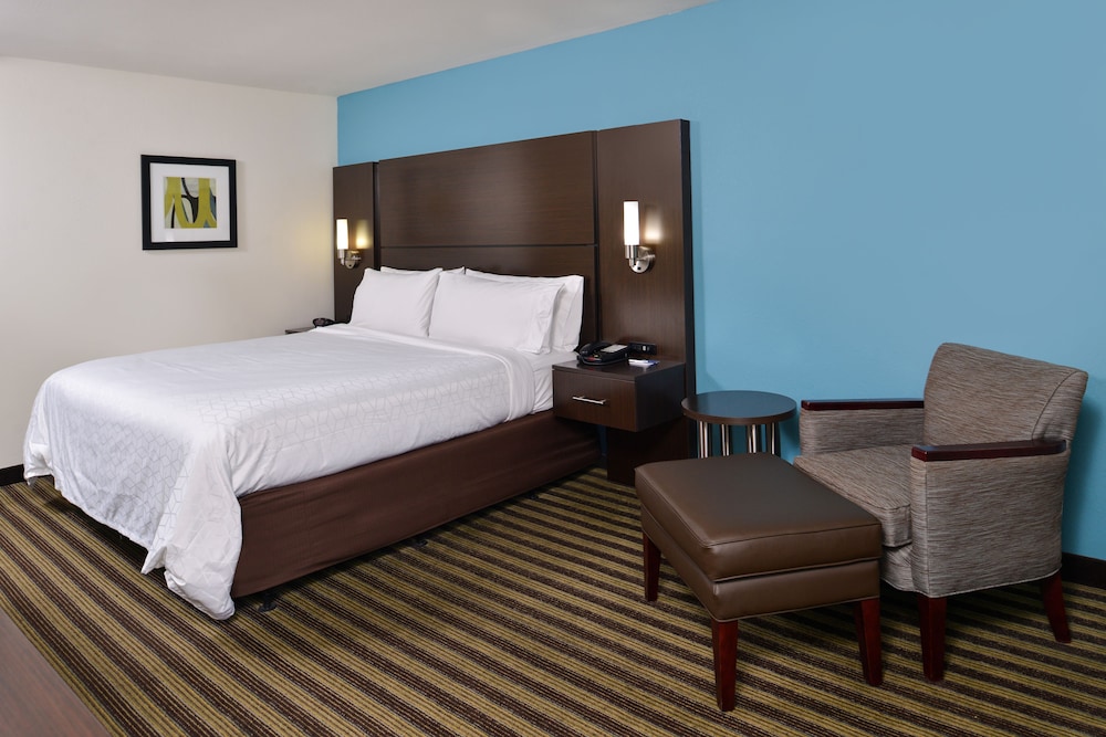 Holiday Inn Express Montgomery East I 85 by IHG - photo 3