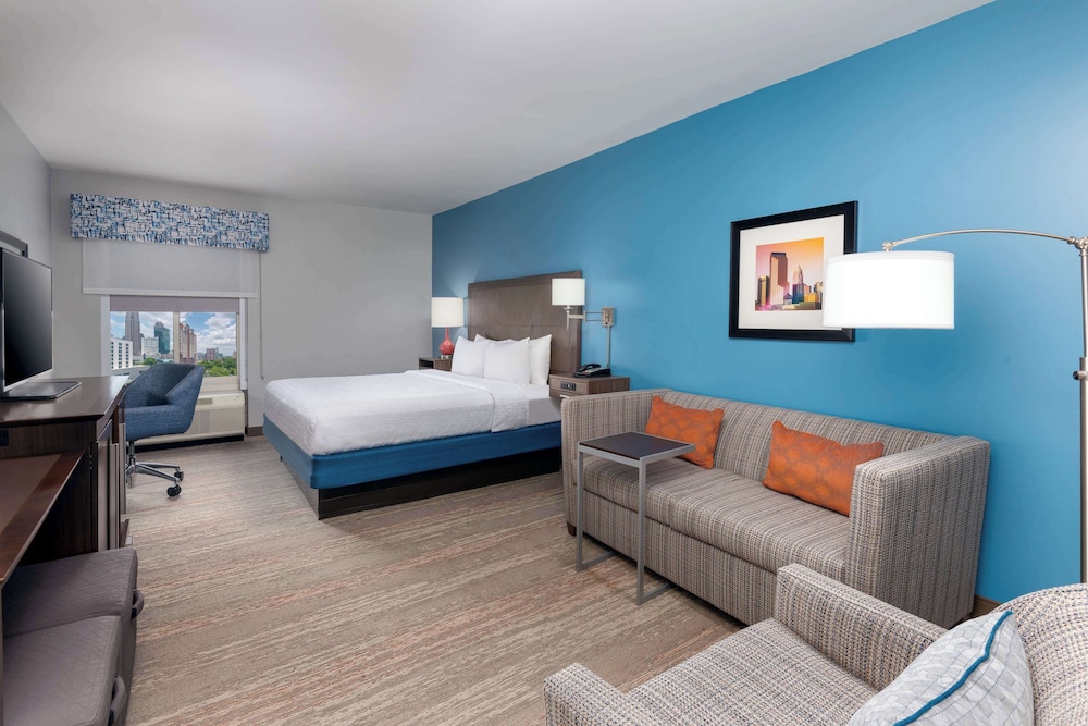 Hampton Inn Charlotte Uptown - photo 18