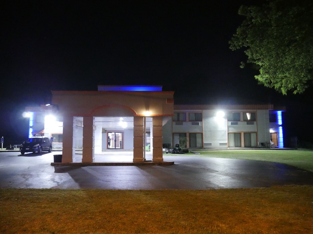Sun Inn Motel - photo 26