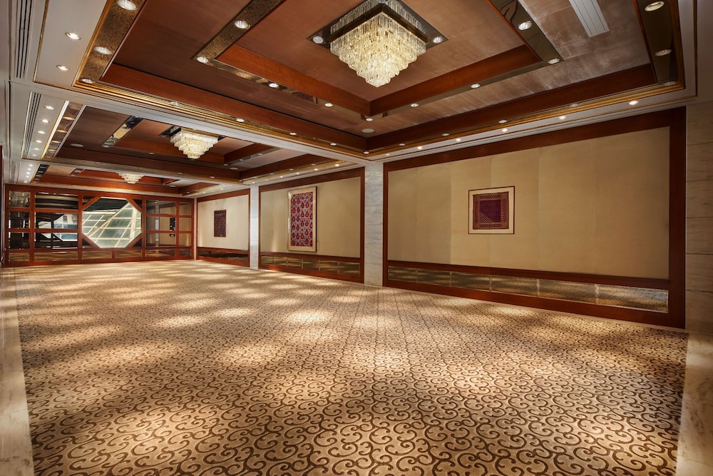 Millennium Hilton New York One UN Plaza - photo 77