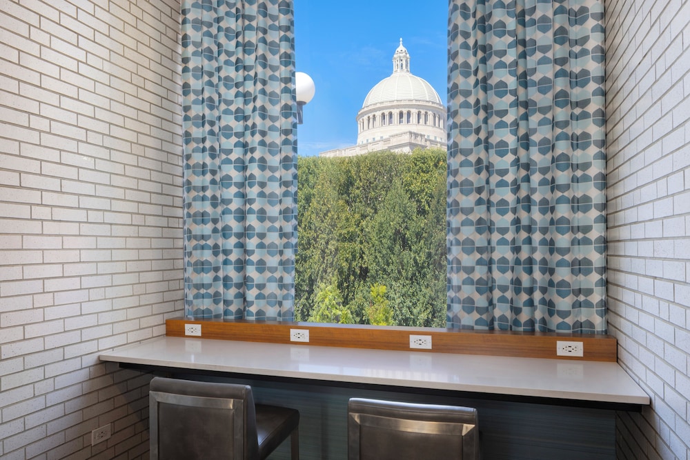 The Midtown Hotel - photo 15