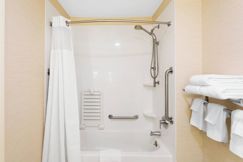Fairfield Inn & Suites by Marriott Santa Fe - photo 16