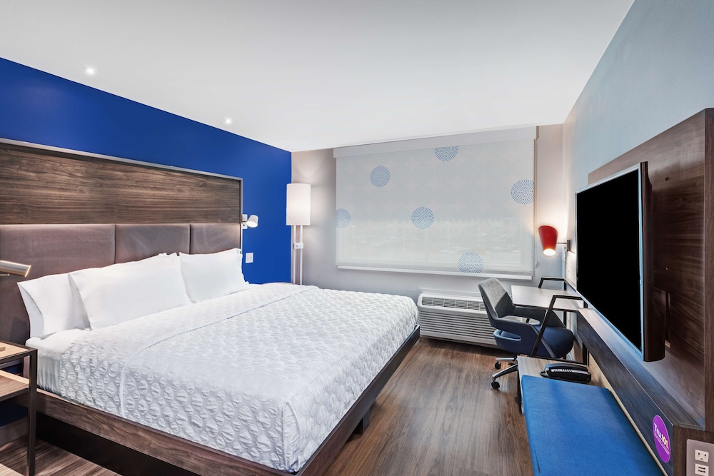 Tru by Hilton Laredo Airport - photo 12
