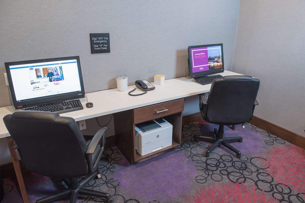 Hampton Inn & Suites Bay City - photo 39