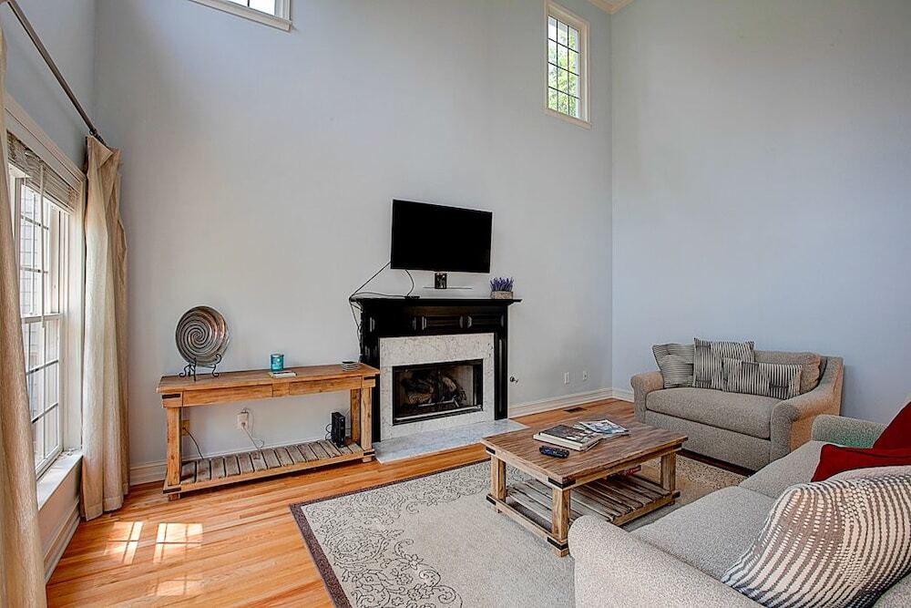 Peachy Keen Luxury Estate - photo 2