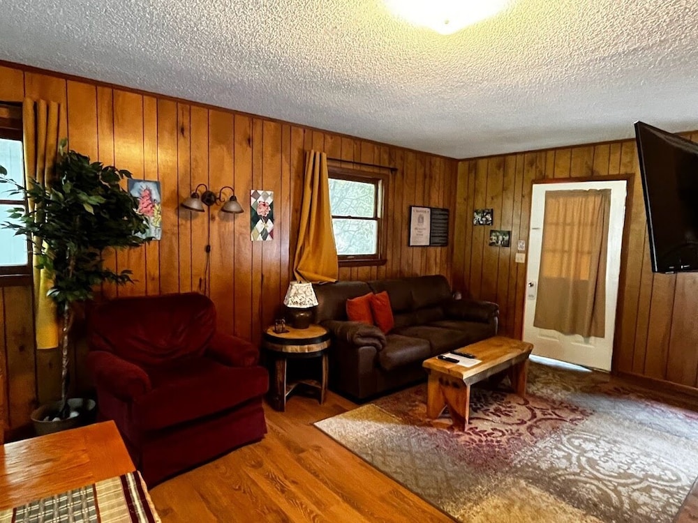 Meadowlark Motel with Restaurant & Bar - photo 38