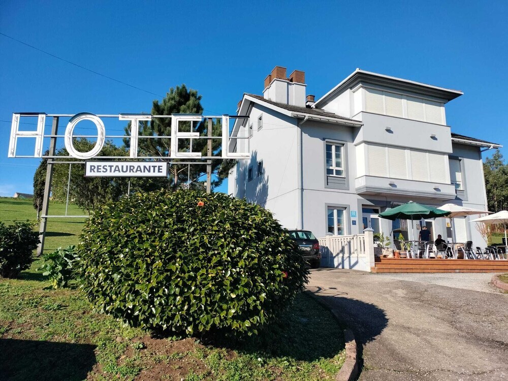 Hotel Restaurante El Capellan — hotel in Coana