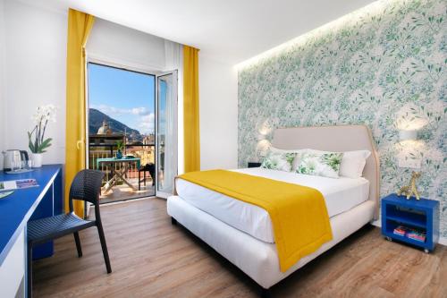 Shabby Chic Seaview Apartments — 4-Star Luxury Hotel in Castellammare Di Stabia, Italy