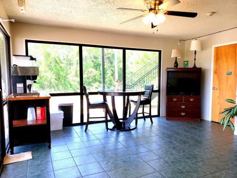 Motel 103 - photo 36