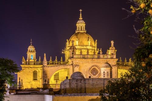 Allo Apartments Arroyo Centro 1 habitaciA3n — 4-Star Luxury Hotel in Jerez De La Frontera, Spain