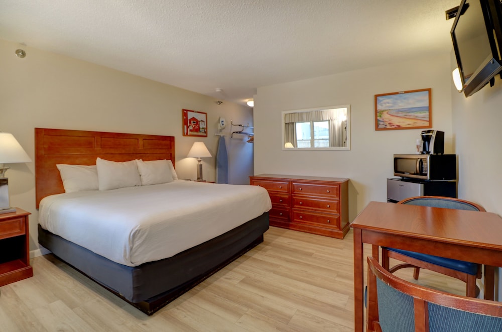 Atlantic Oceanfront Hotel - photo 4
