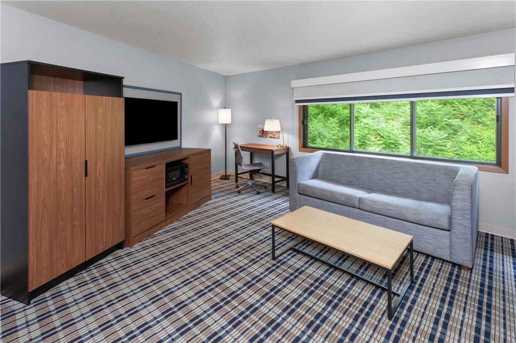 AmericInn by Wyndham West Salem - photo 11