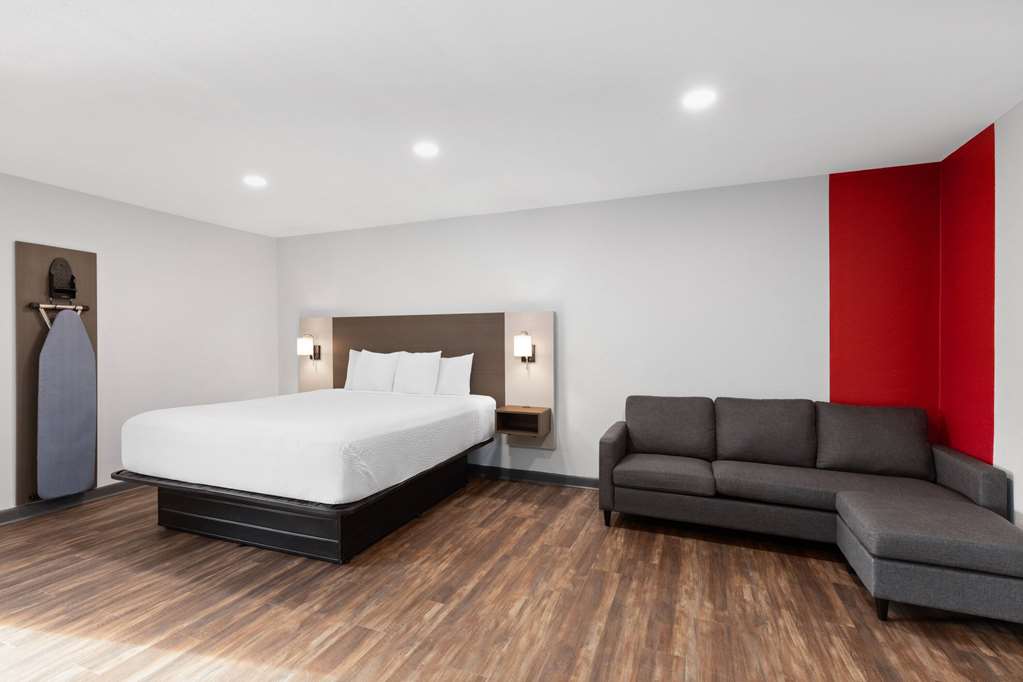 Ramada by Wyndham Bainbridge - photo 26