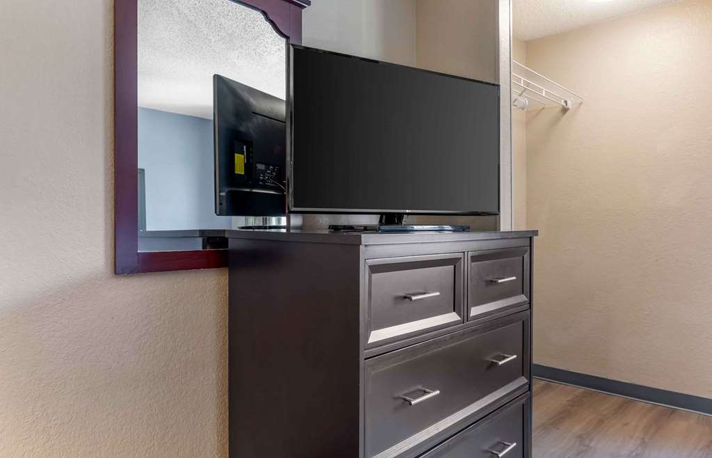 Extended Stay America Suites Fort Worth City View - photo 32