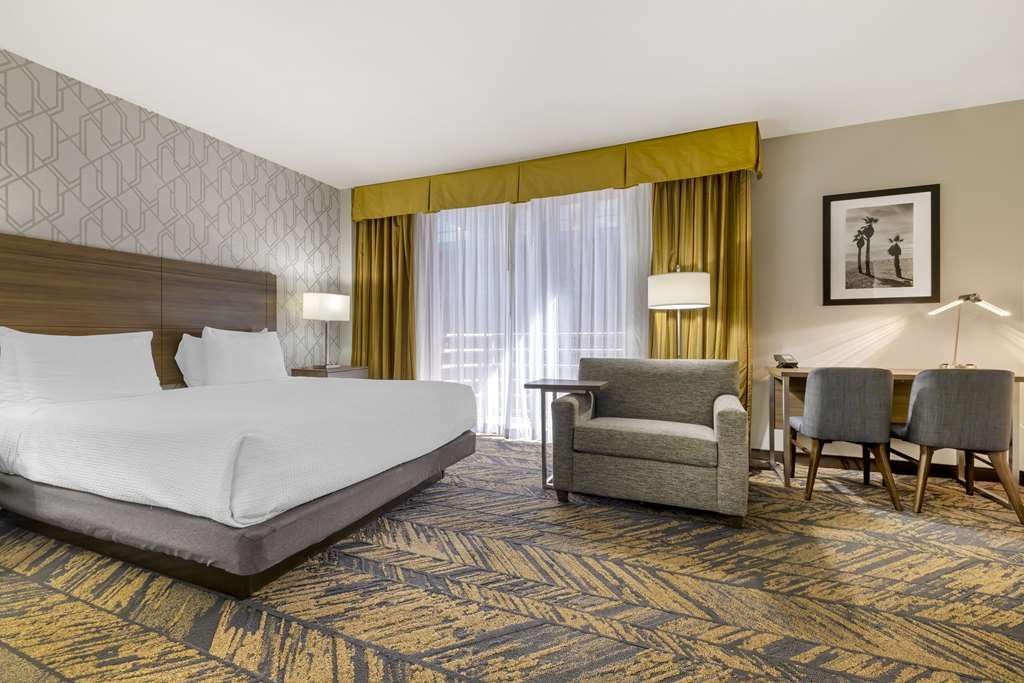 Best Western Plus Bayside Inn - photo 18