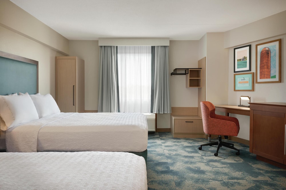Hampton Inn Lancaster - photo 23