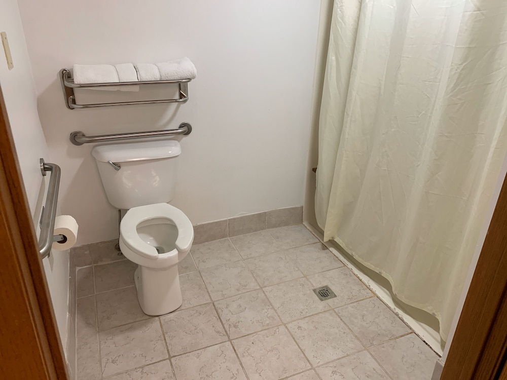 Budgetinn & Suites - photo 20