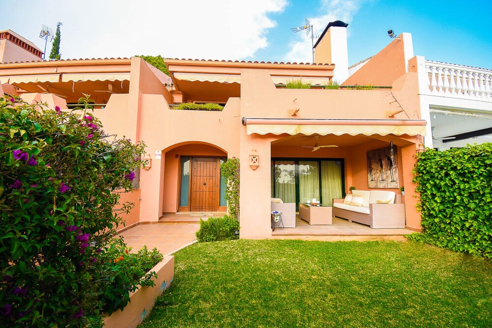 Oleholidays Adosado Rio Real Golf 200 M Playa — Marbella