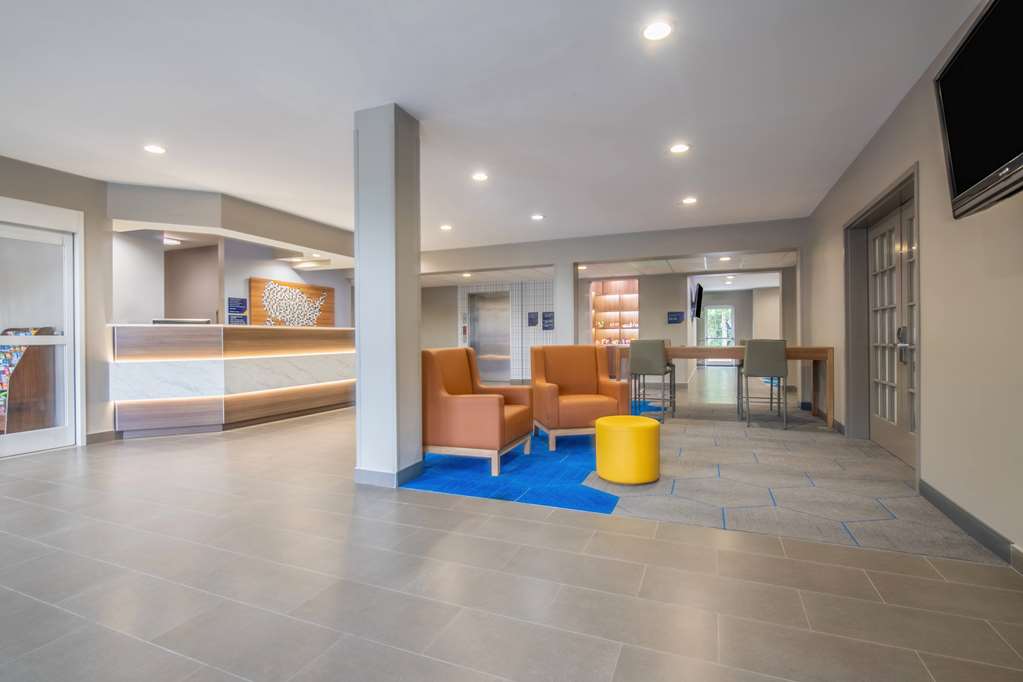 Microtel Inn & Suites by Wyndham Anderson Clemson - photo 8