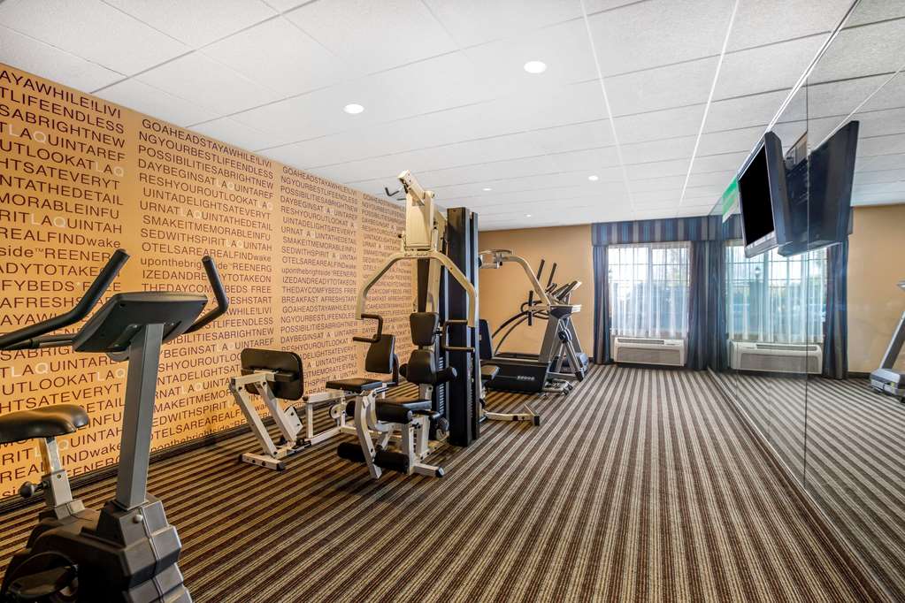 La Quinta Inn & Suites by Wyndham Fowler - photo 21