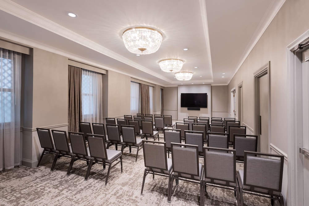 The Benson Portland Curio Collection by Hilton - photo 80