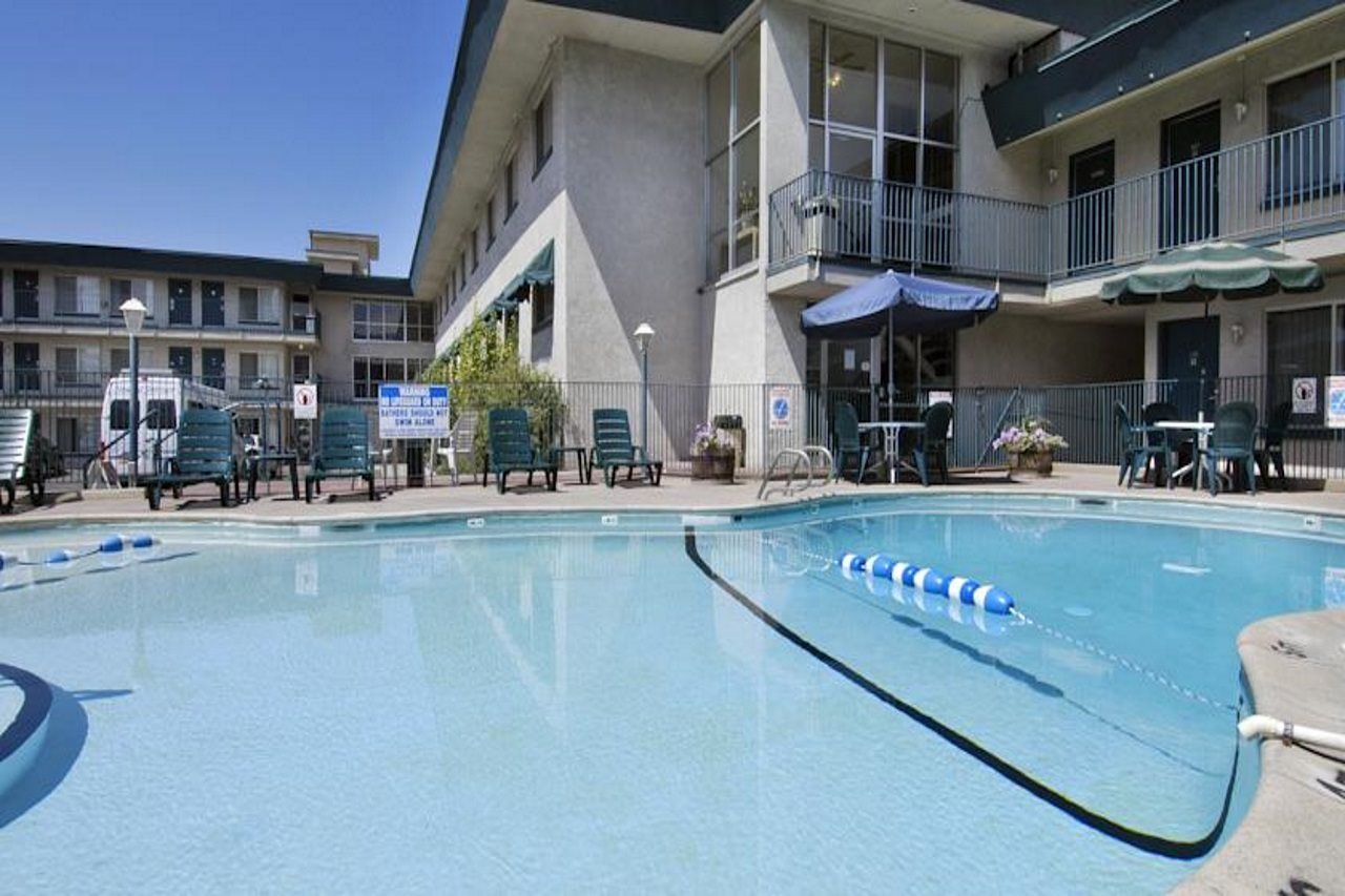 North Temple Inn - photo 12