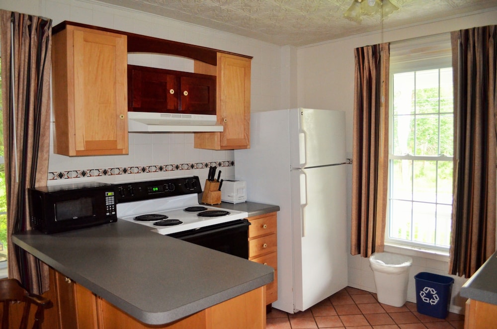 Maple Terrace Motel - photo 26