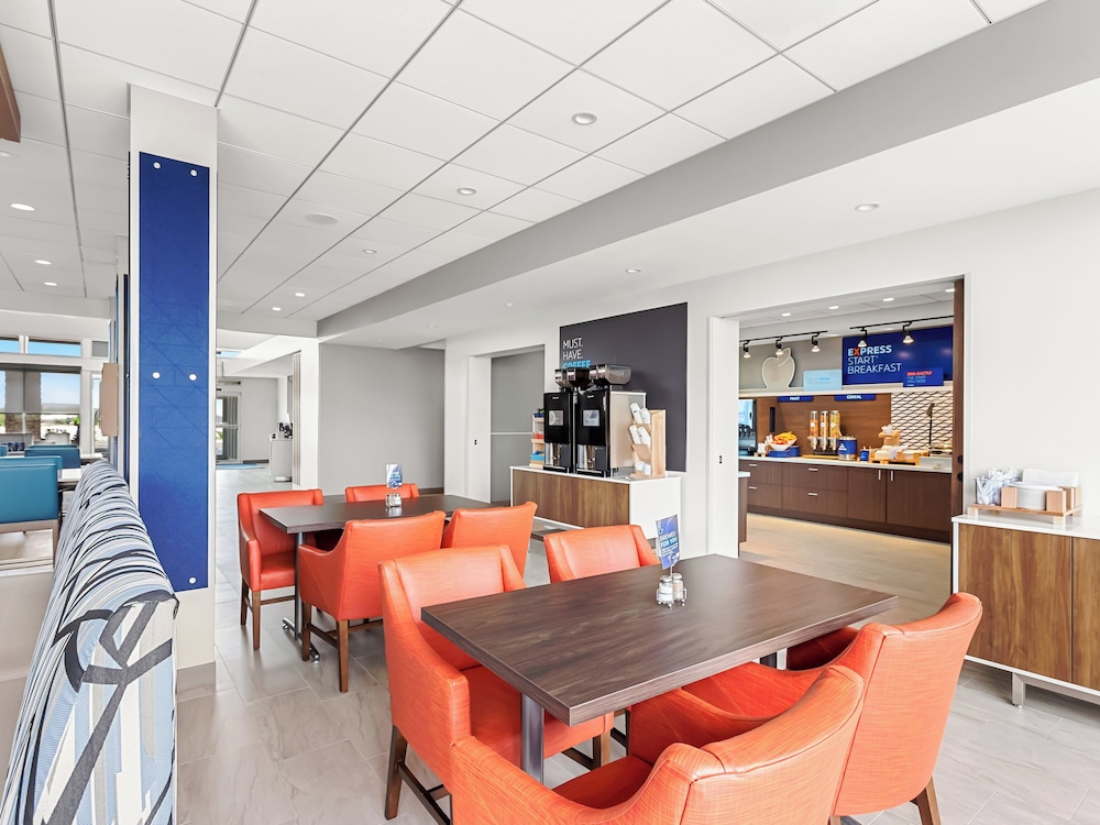 Holiday Inn Express Peotone by IHG - photo 39