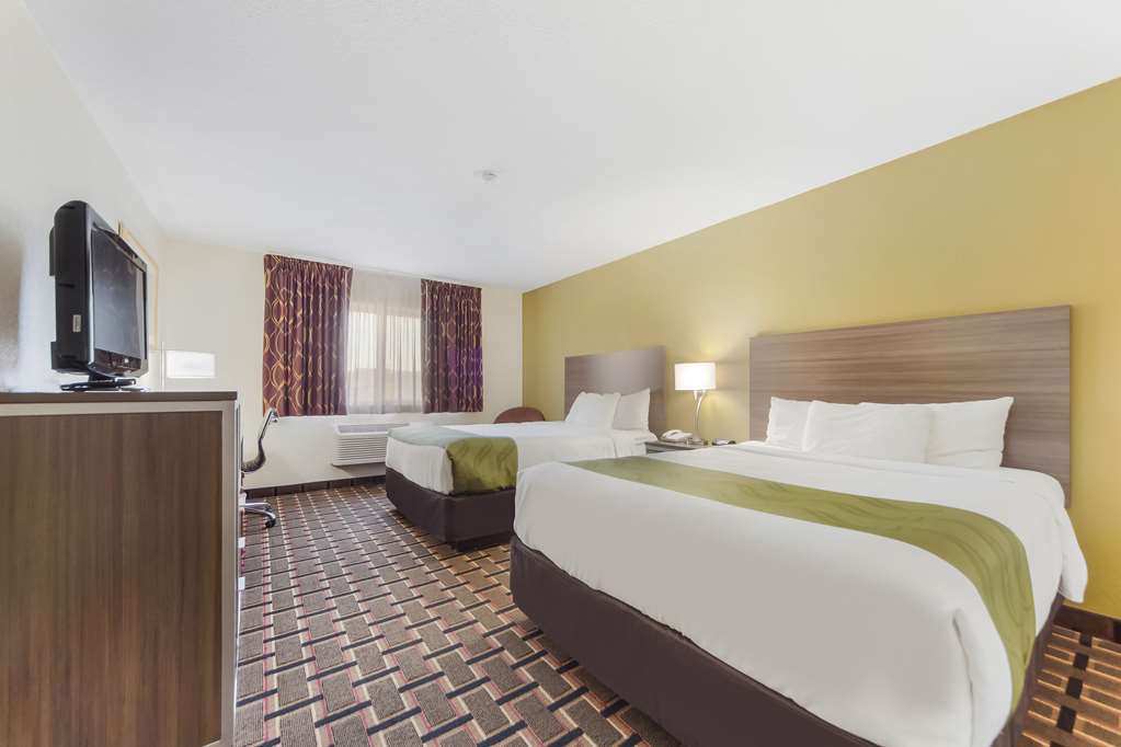 Quality Inn Lincoln Cornhusker - photo 10