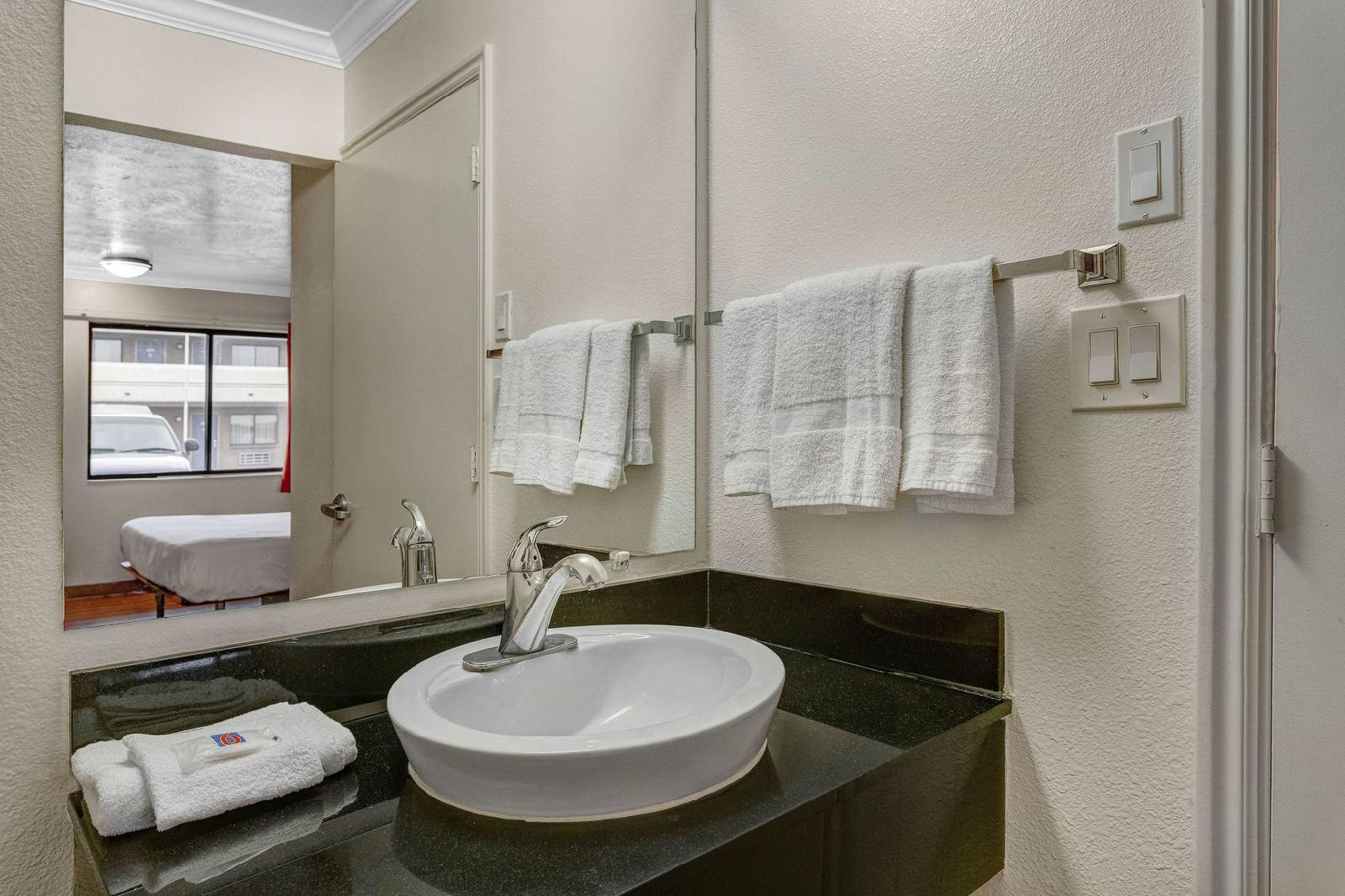 Motel 6 Salt Lake City Central - photo 21