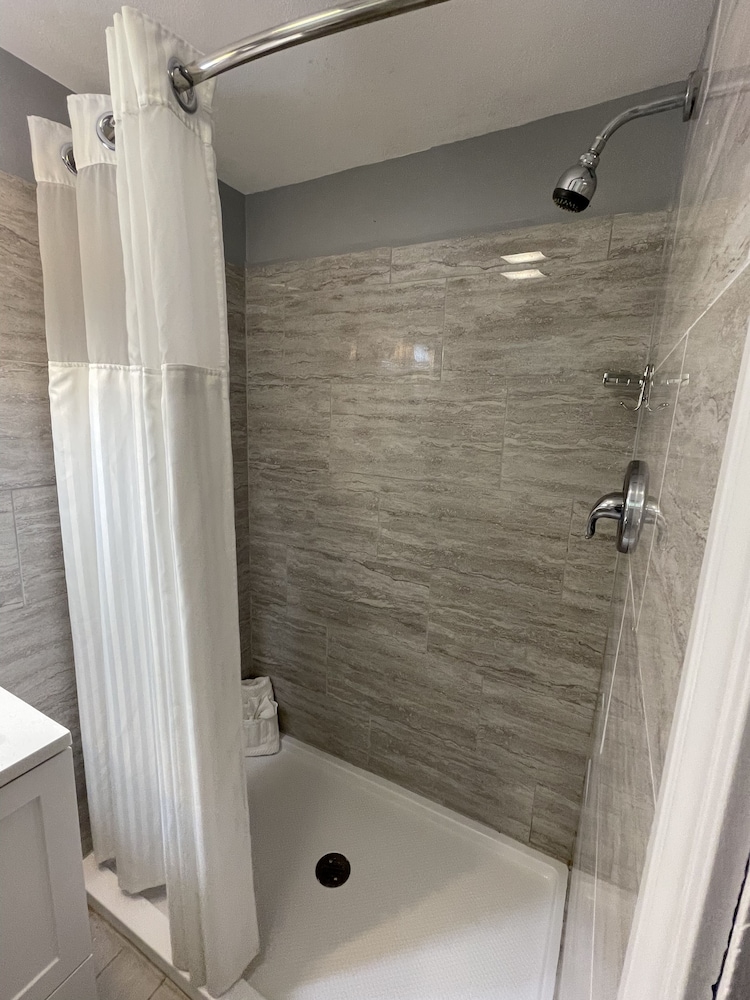Aquastar Inn - photo 25