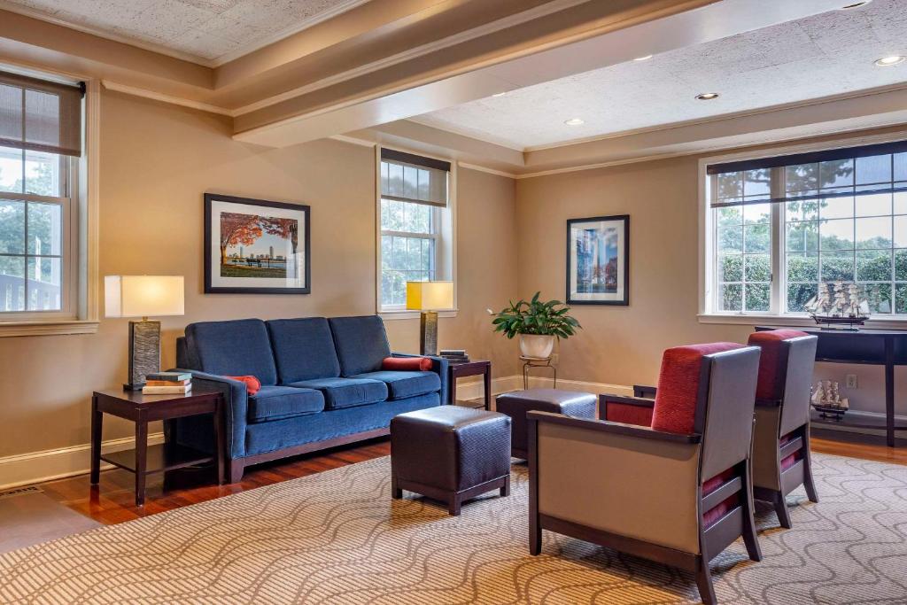MainStay Suites Foxboro Mansfield - photo 8