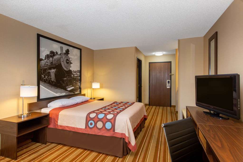 Super 8 by Wyndham Salina I 70 - photo 24