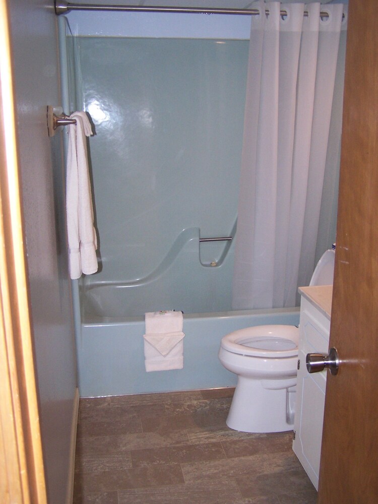 Pointe West Resort Motel - photo 23
