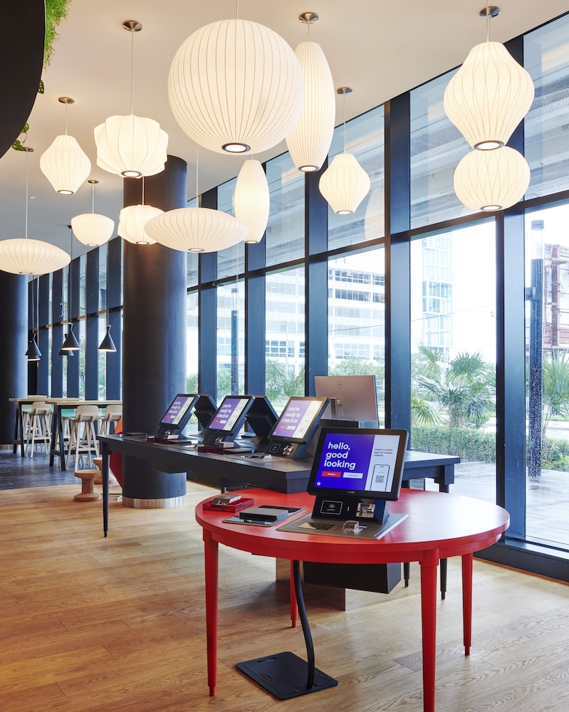 citizenM Miami Worldcenter - photo 6
